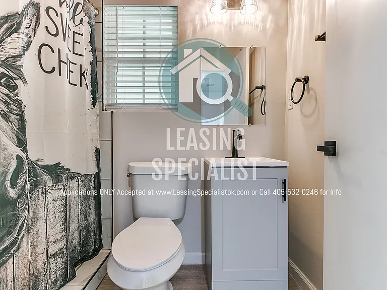 303 E Frank St — Photo 39