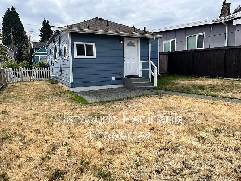 3 bed, 1.5 bath, 1200 sqft, $2,275 — Photo 3