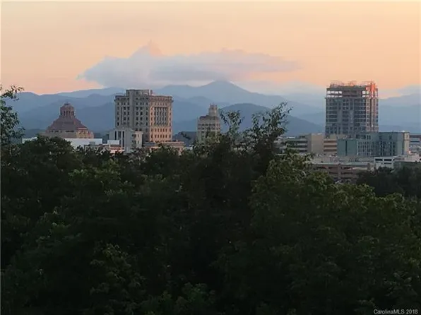 33 Oak Park Rd, Asheville, NC 28801