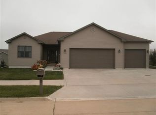 111 16th Ave SW, Waverly, IA 50677