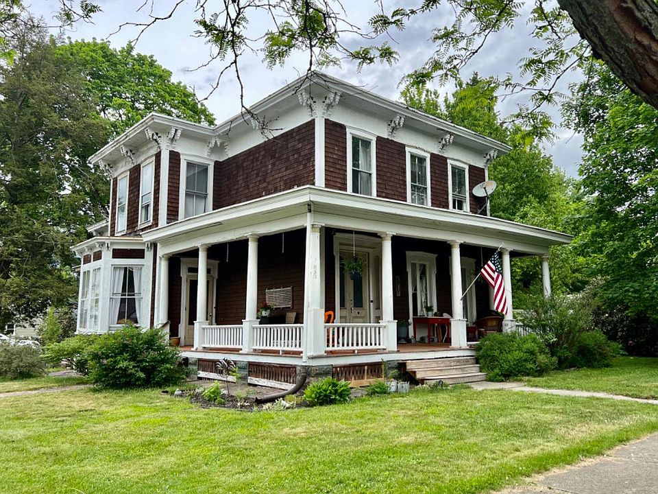 1st image of 1 Follett St
