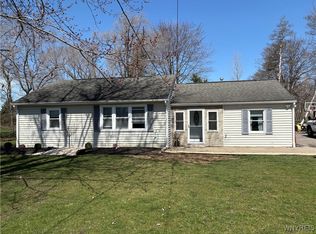 3899 Mapleton Rd, North Tonawanda, NY 14120