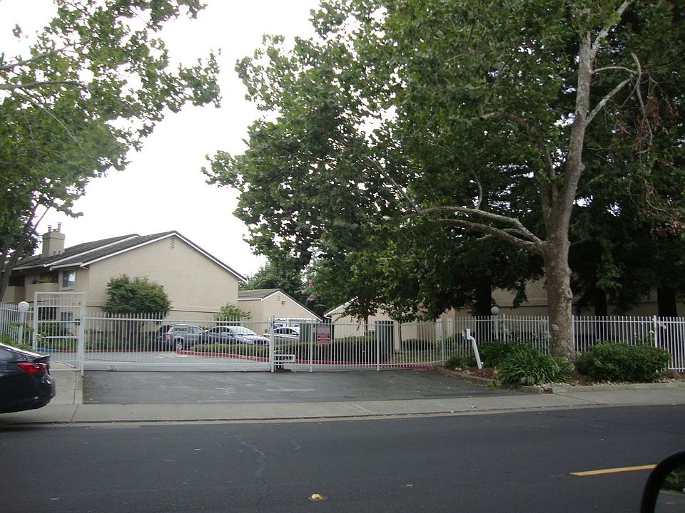 1st image of 5881 Gloria Dr APT 3