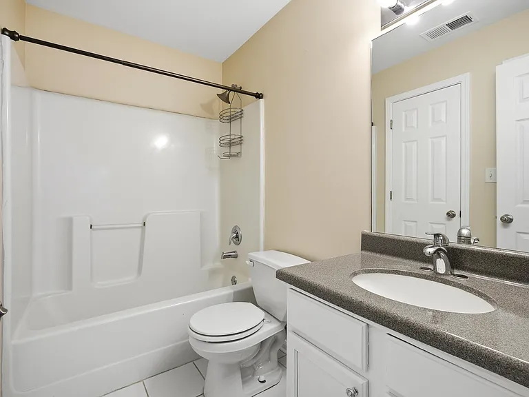 1277 Island Pl E — Photo 24