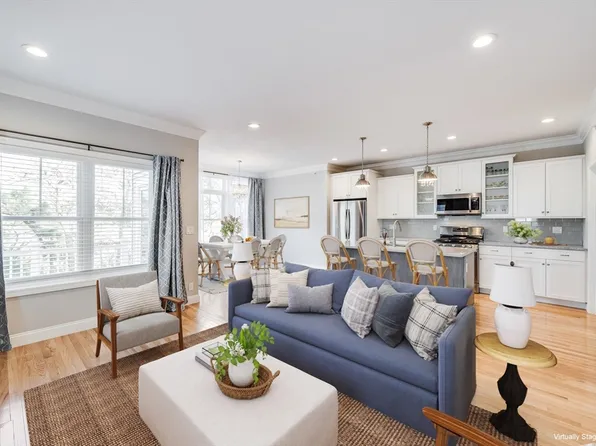 2 Spicebush, Plymouth, MA 02360
