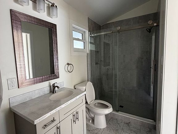 5th image of 320 E Maple Ave #322