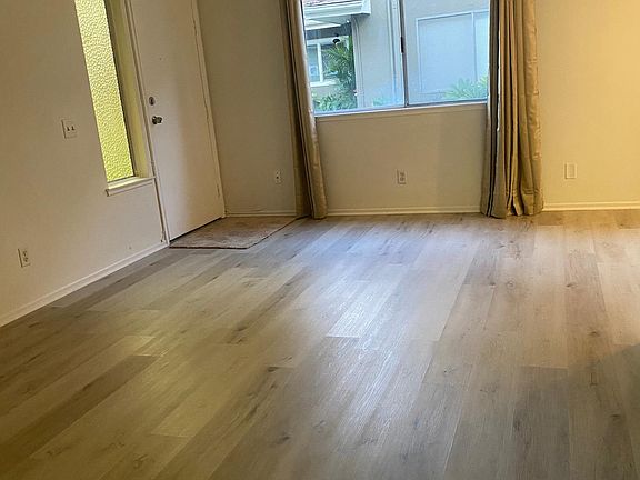 4th image of 3-1312 Primrose St #3
