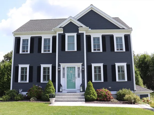 105 Windward Way, Swansea, MA 02777