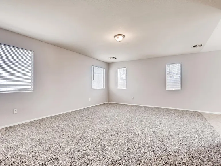 5424 Pepperpike Ave — Photo 3