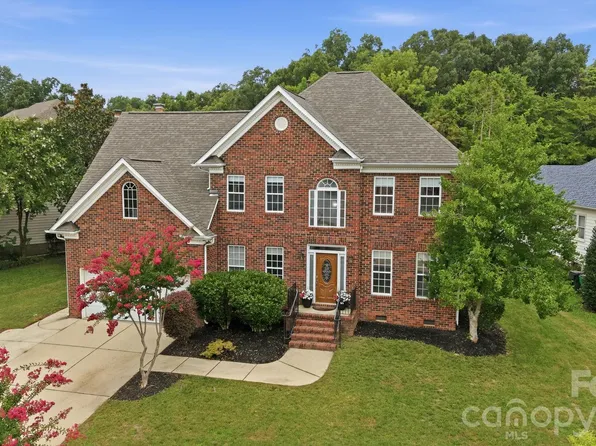 12415 Oakbriar Ln, Charlotte, NC 28273