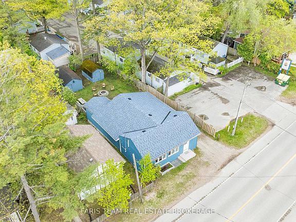 3rd image of 113 River Rd E