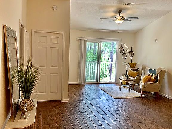 4th image of 224 Larkin Pl Unit 108