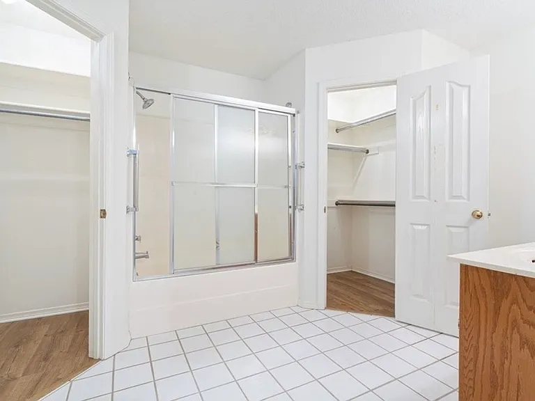 889 S Parkwood Dr — Photo 10