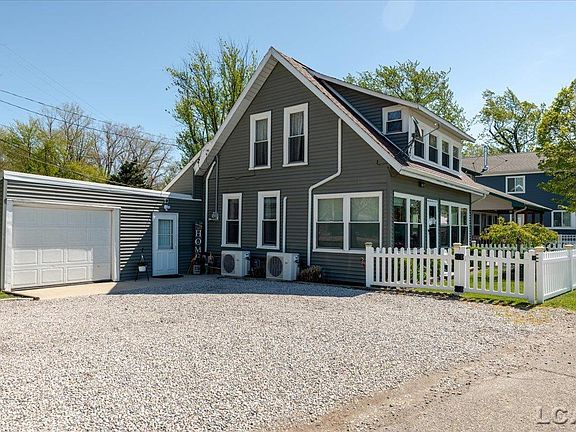 3rd image of 1398 Lake Shore Dr