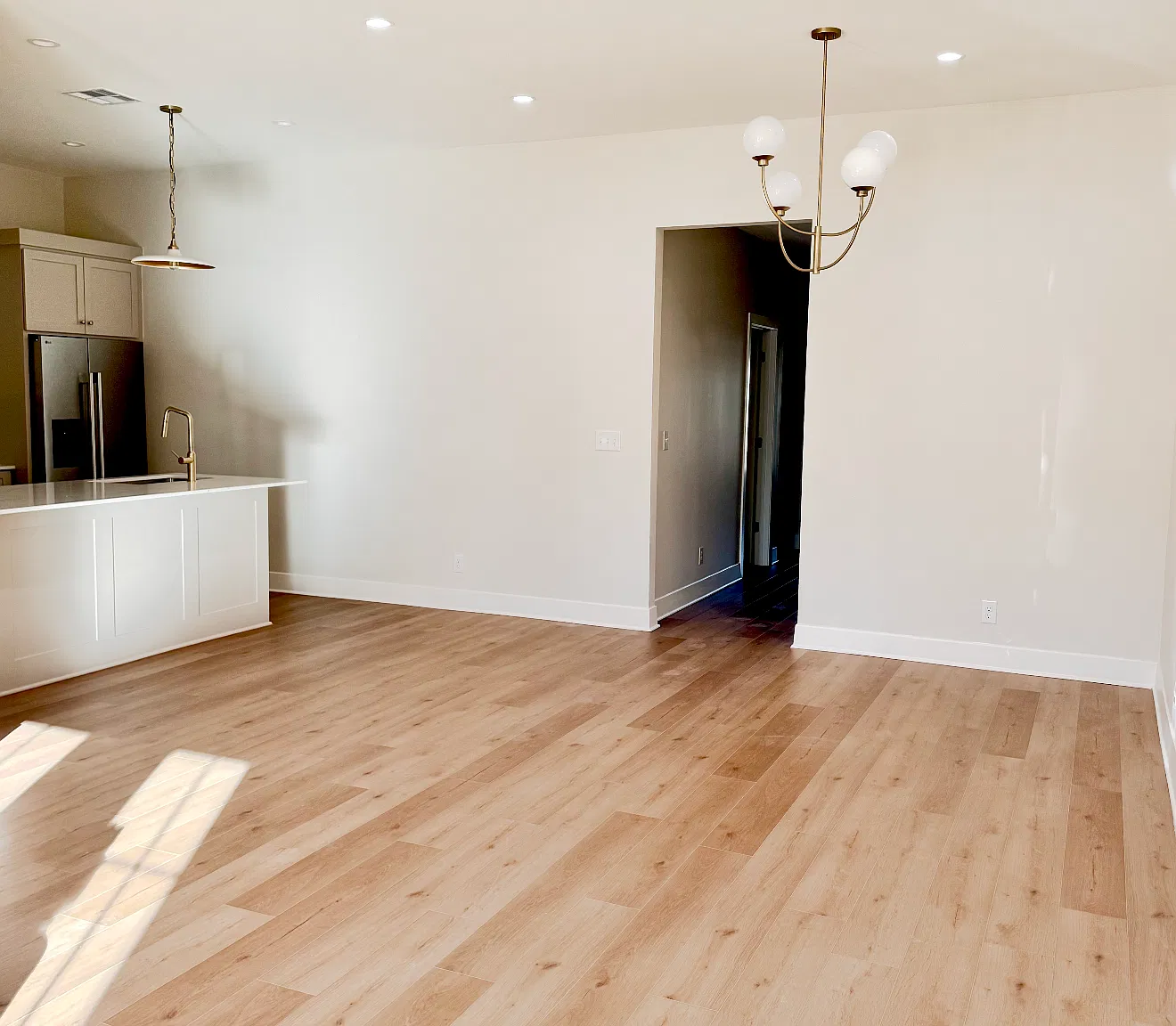 2 bed, 1200 sqft, $1,750 — Photo 3