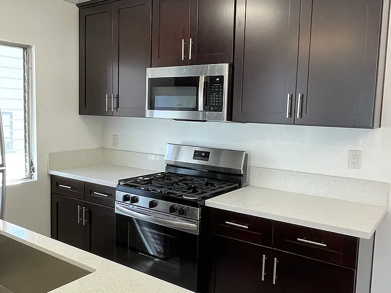 1125 Rexford Dr #12 — Photo 6