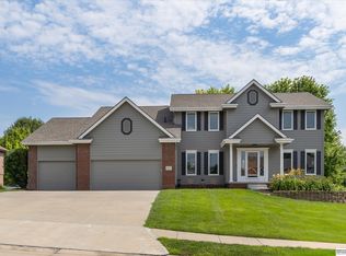 15105 Boyd St, Omaha, NE 68116