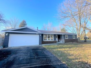 22W220 Burr Oak Dr, Glen Ellyn, IL 60137