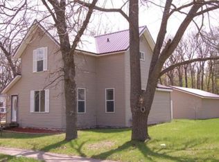 215 E South Lake St, Hancock, WI 54943