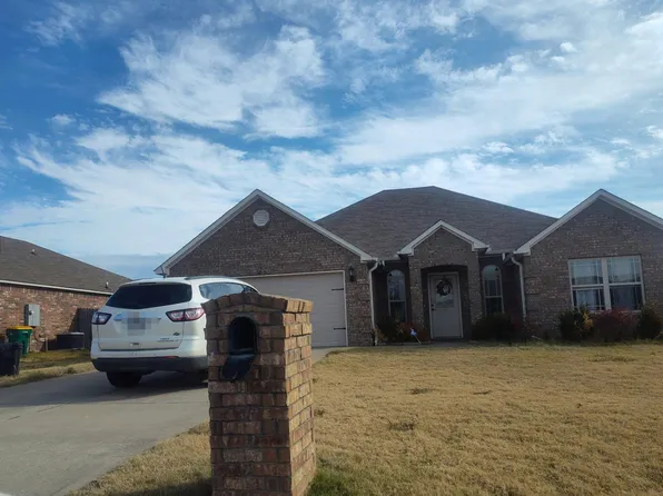 5800 Pin Oak Ln, N Little Rock, AR 72117