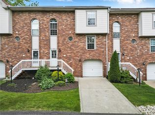 714 Carters Grove Dr, Gibsonia, PA 15044