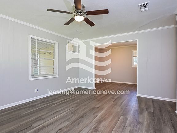 1472405_003_living_room_4.jpg