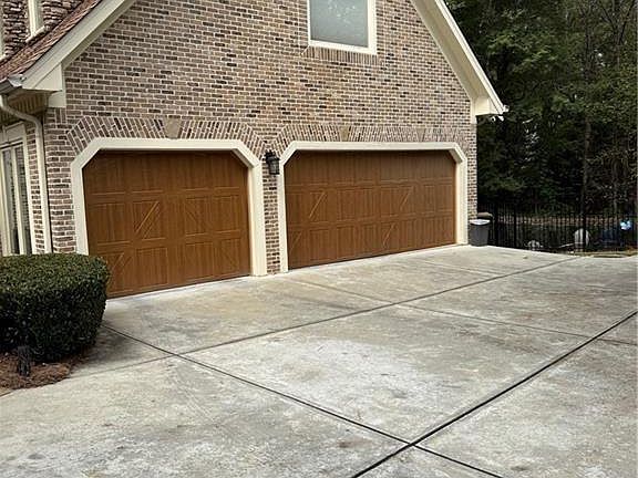 3rd image of 180 Wing Mill Rd