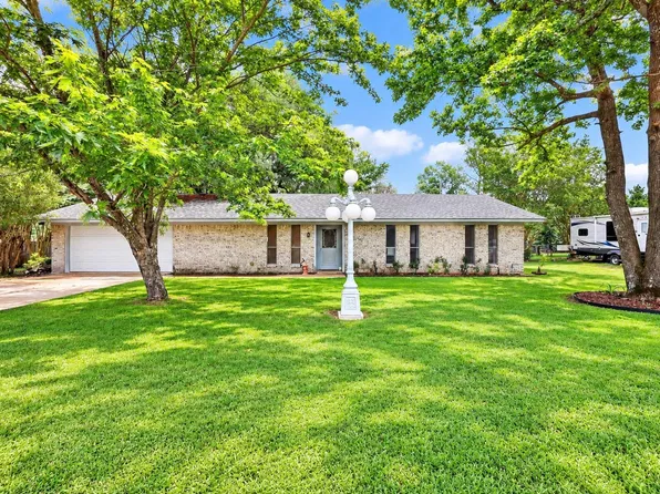 212 Lou St, Sulphur Springs, TX 75482