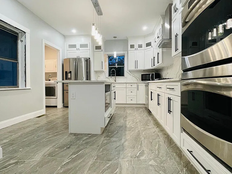 21 Maple St — Photo 8
