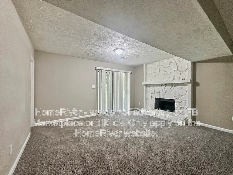 323 Park Ridge Ct — Photo 6