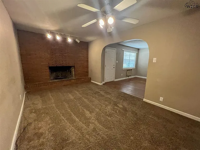 3614 Garfield St — Photo 9