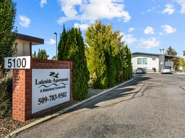 Lakeside Apartments