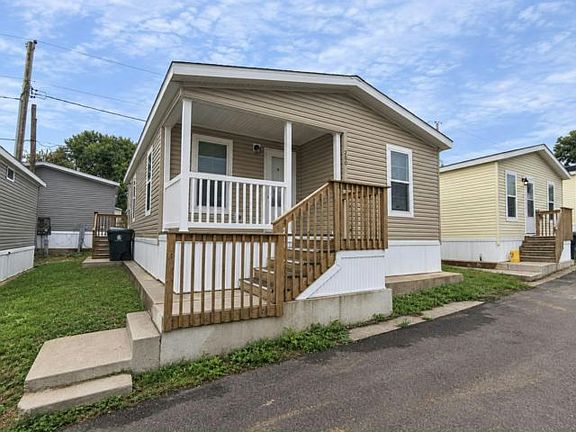 4th image of 200 Blue Jay Ln #200