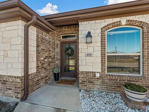 5th image of 408 Magnolia Dr