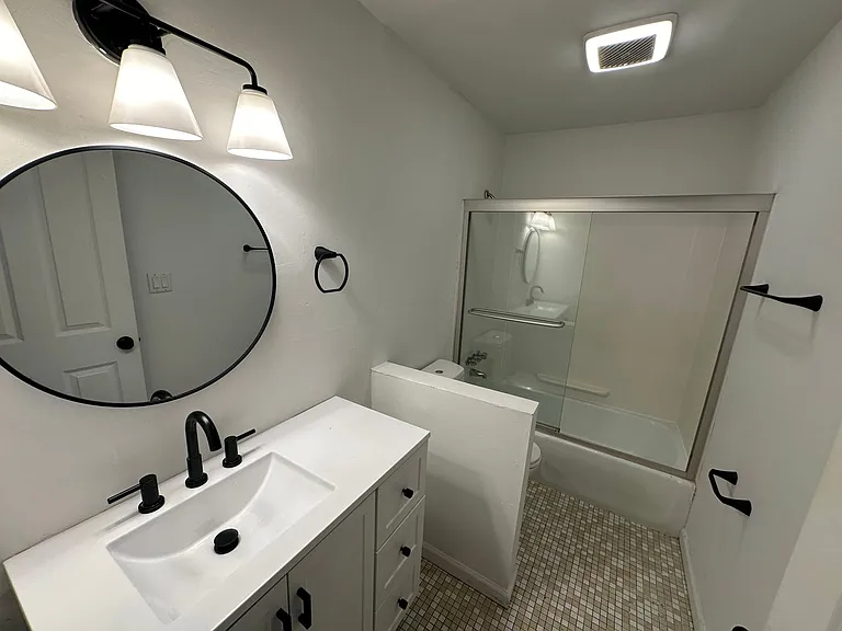 Chittenden Ave 34 UL — Photo 8