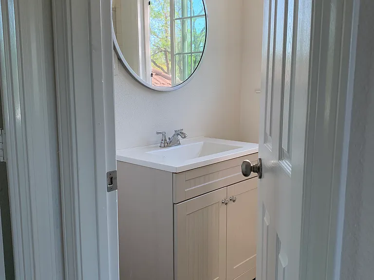 4192 Pickwick Dr — Photo 16
