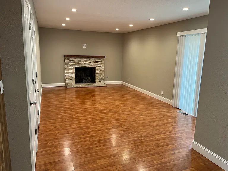 1237 Rubicon St — Photo 6