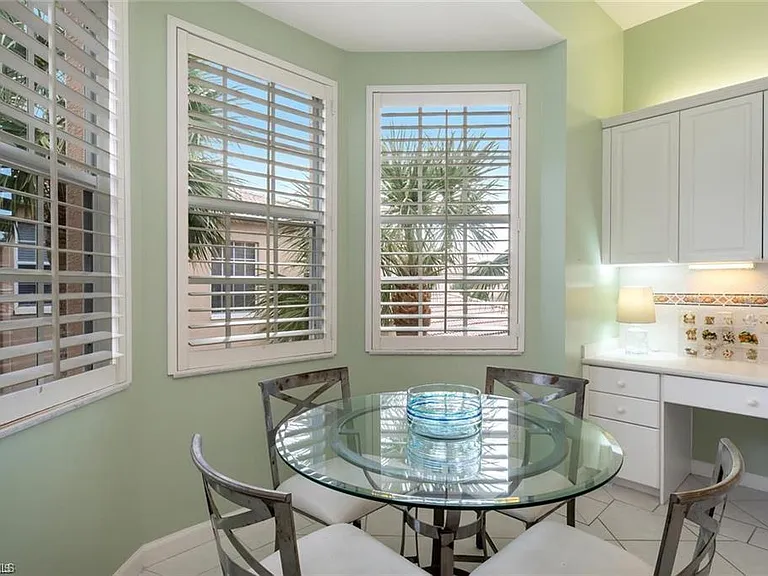 2383 Ravenna Blvd #Penthouse 202 — Photo 15