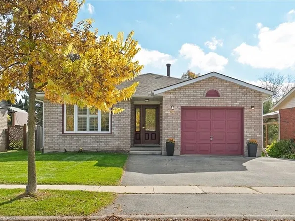 99 Lynden Hill Cres, Brantford, ON N3P 1R8