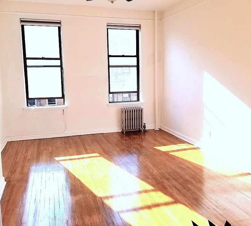 2nd image of 95 Saint Marks Pl APT 5