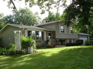 2307 1st St, Winthrop Harbor, IL 60096