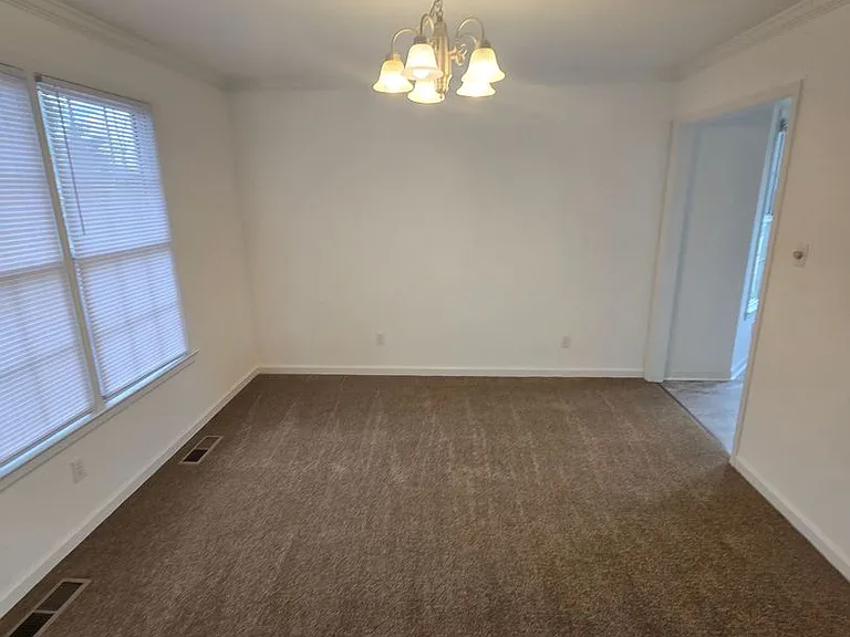 312 Shade Tree Dr — Photo 4