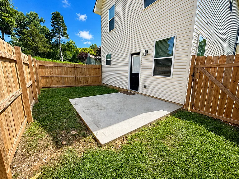 4632 Freund St SW — Photo 2