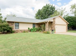 1904 N Aster Ave, Broken Arrow, OK 74012