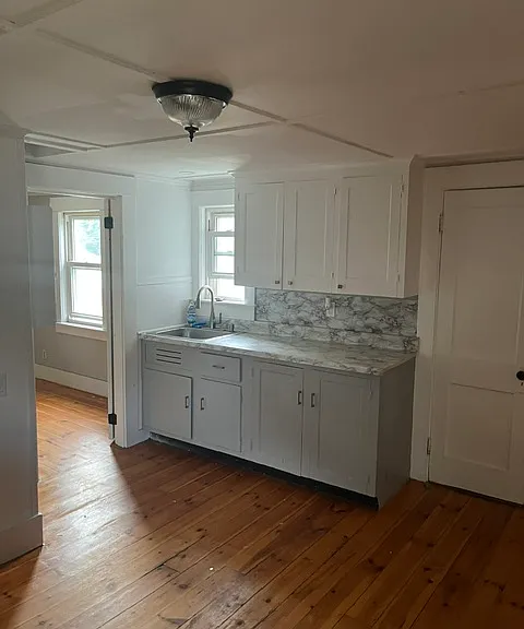 140 Court St #A — Photo 1