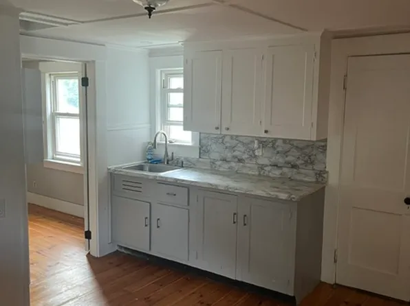 140 Court St #A, Laconia, NH 03246