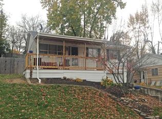16 Stadia Dr, Franklin, OH 45005