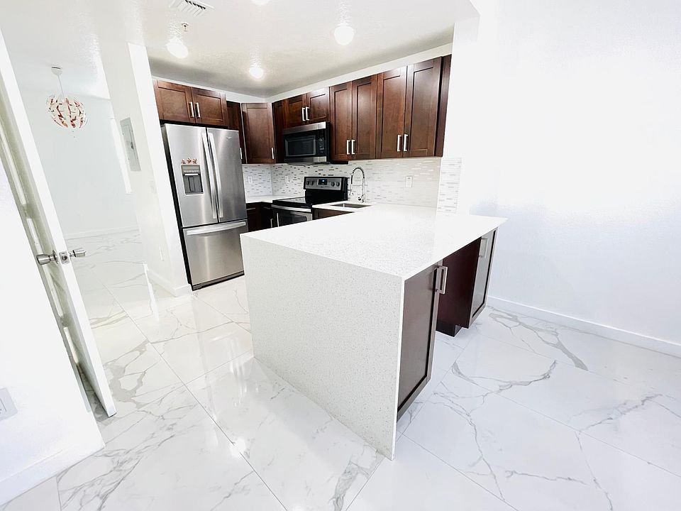 1st image of 420 E 1st Ave APT 203
