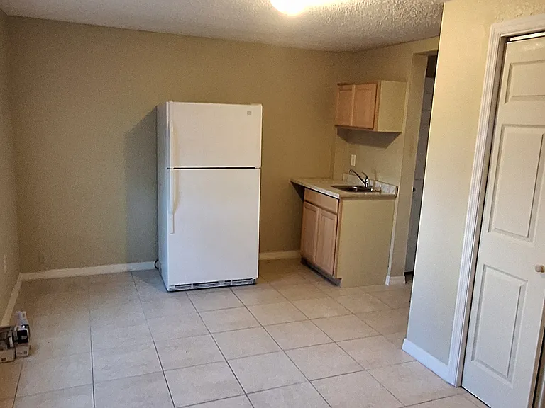 3603 E McBerry St #A — Photo 6