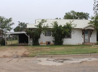 112 S Donley Ave, Tulia, TX 79088